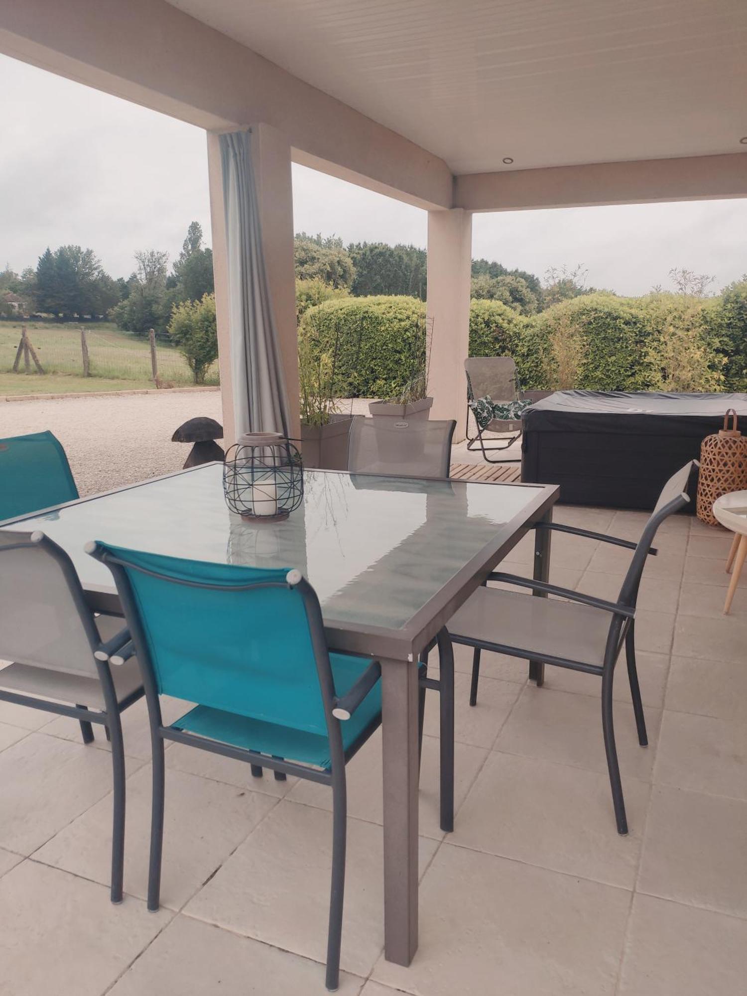 Maison 3 étoiles avec piscine et jacuzzi extérieur près de Sarlat Saint-Vincent-le-Paluel Esterno foto